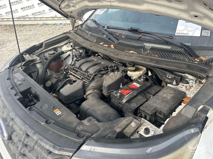 2016-ford-explorer-image-7