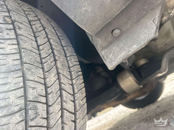 2016-ford-explorer-image-18