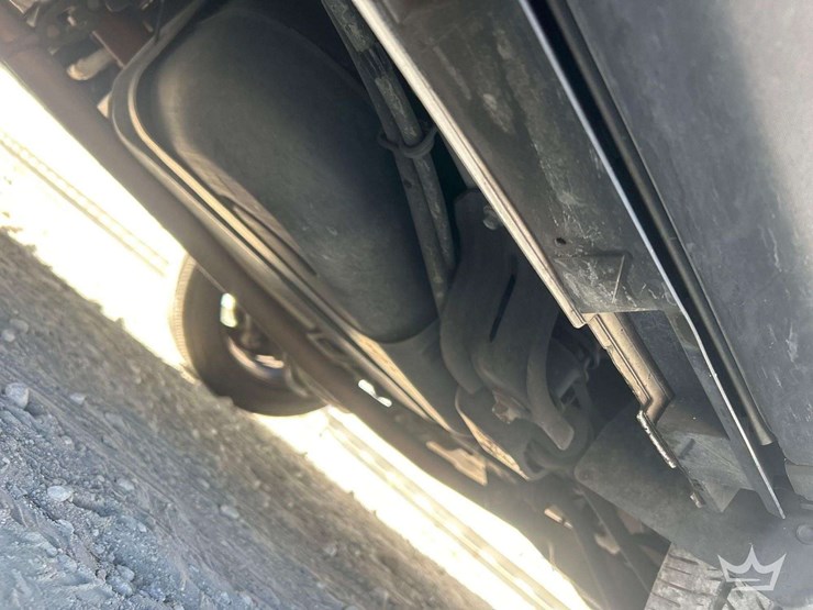 2016-ford-explorer-image-18