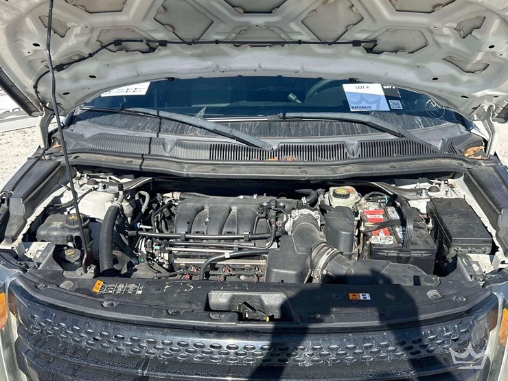 2015-ford-explorer-image-7