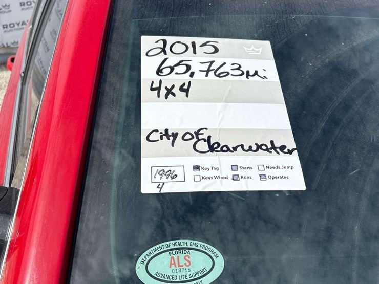 2015-chevrolet-suburban-image-23