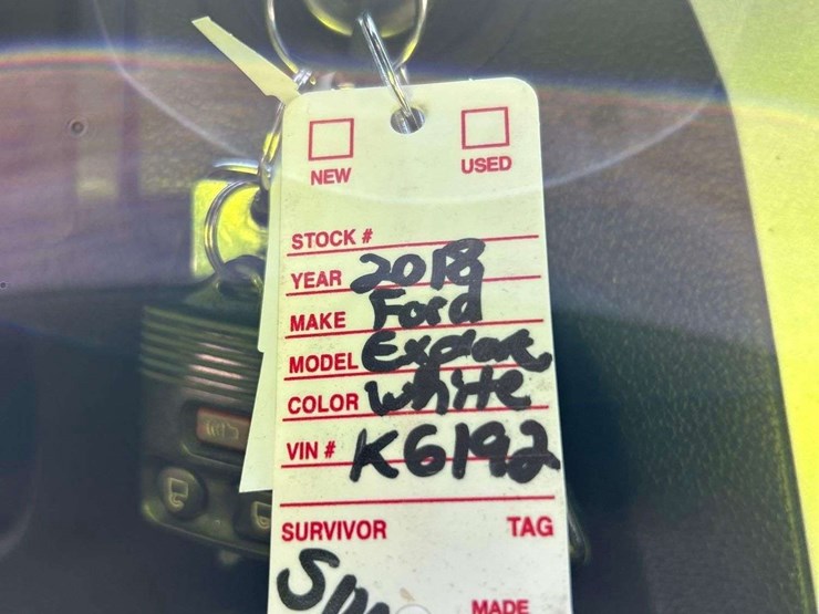 2015-ford-explorer-image-29