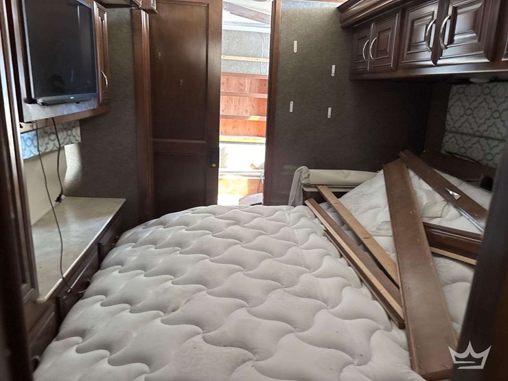 2018-freightliner-thor-venetian-400xcr-a40-41ft.-class-a-motorhome-image-26