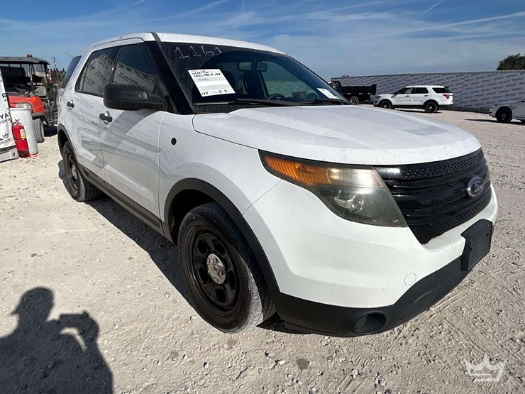 2015-ford-explorer-image-2