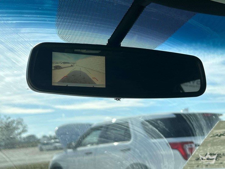 2016-ford-explorer-image-16