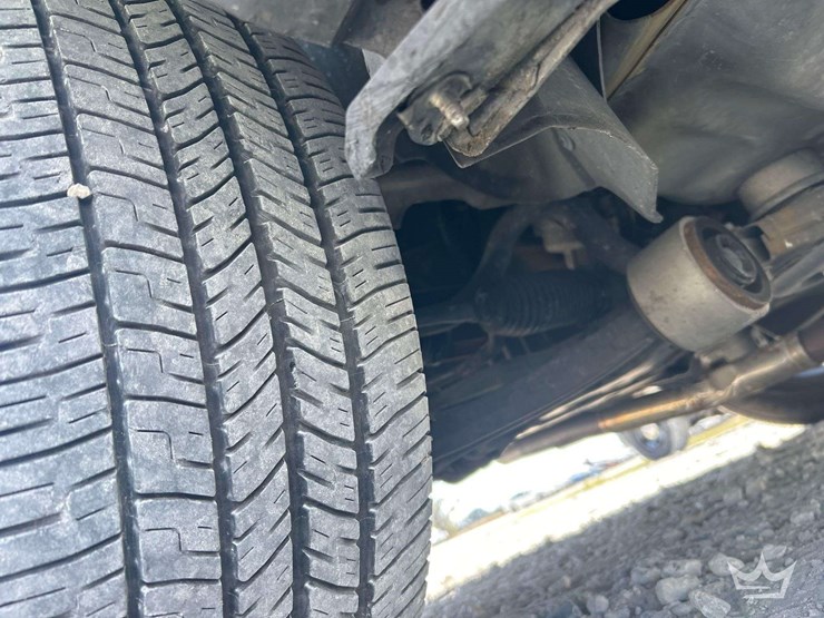 2016-ford-explorer-image-17