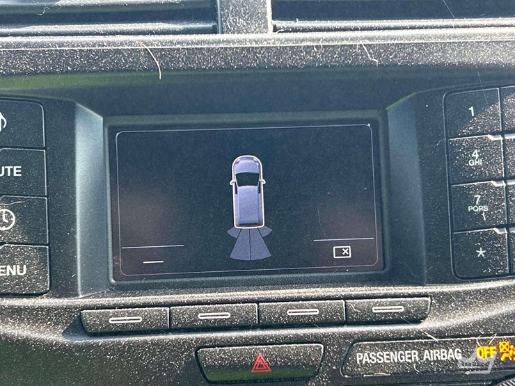 2016-ford-explorer-image-26