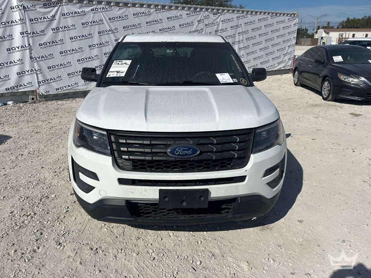 2016-ford-explorer-image-20