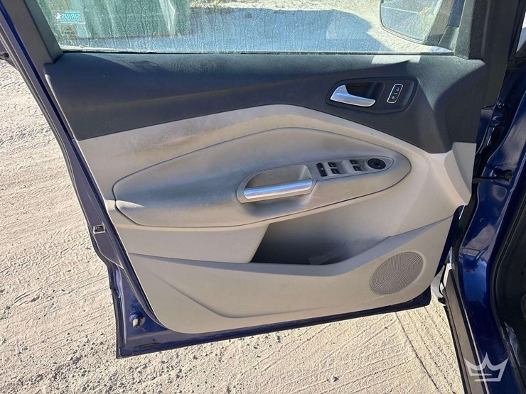 2014-ford-escape-image-10