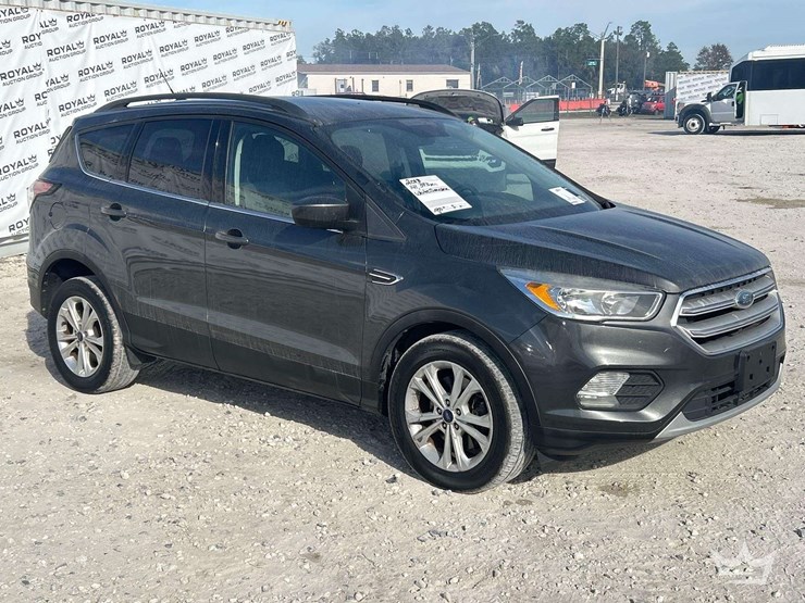 2018-ford-escape-image-2