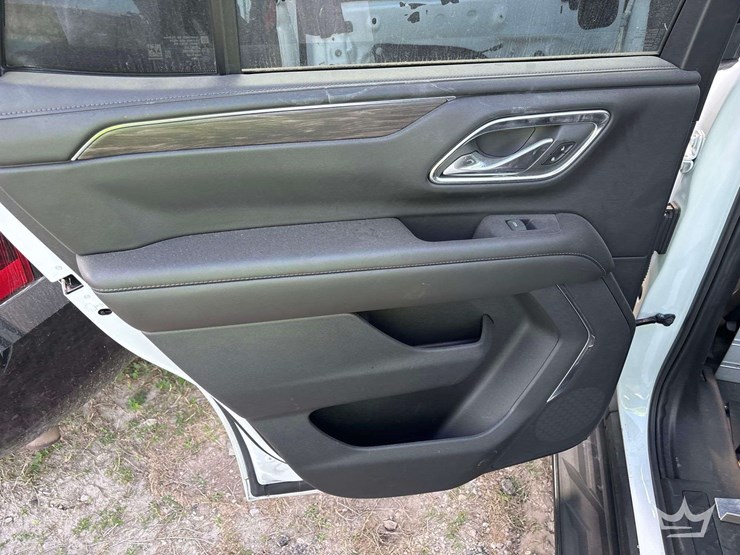 2024-chevrolet-tahoe-image-12