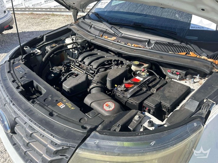 2016-ford-explorer-image-7