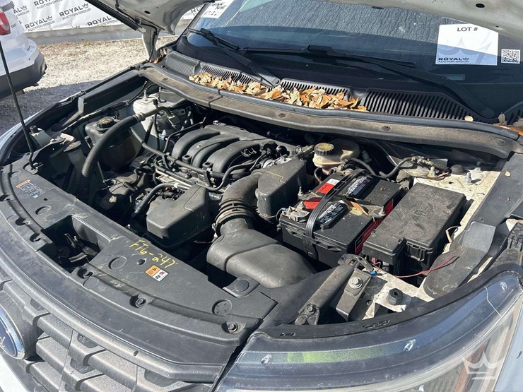 2016-ford-explorer-image-7