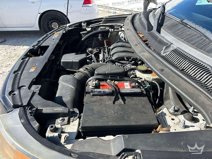 2015-ford-explorer-image-8