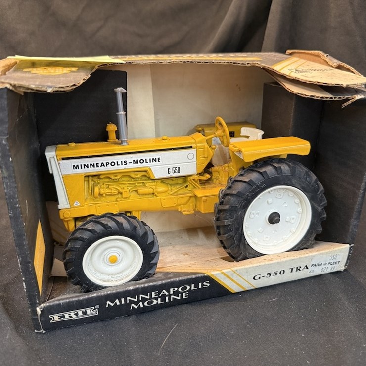 Ertl Minneapolis Moline G550