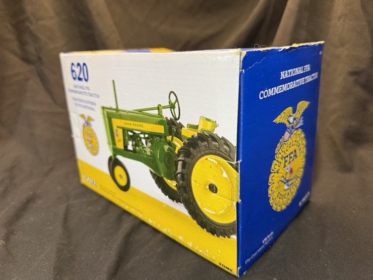 ertl-john-deere-620-image-4