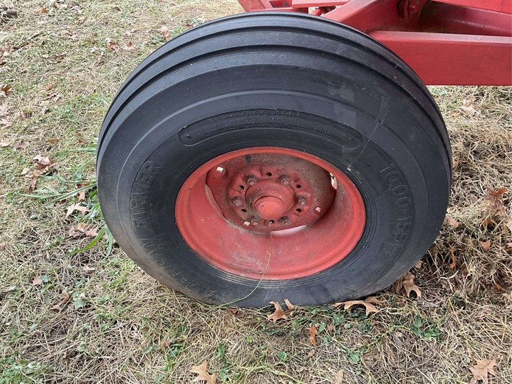 gravity-flow-wagon-image-12