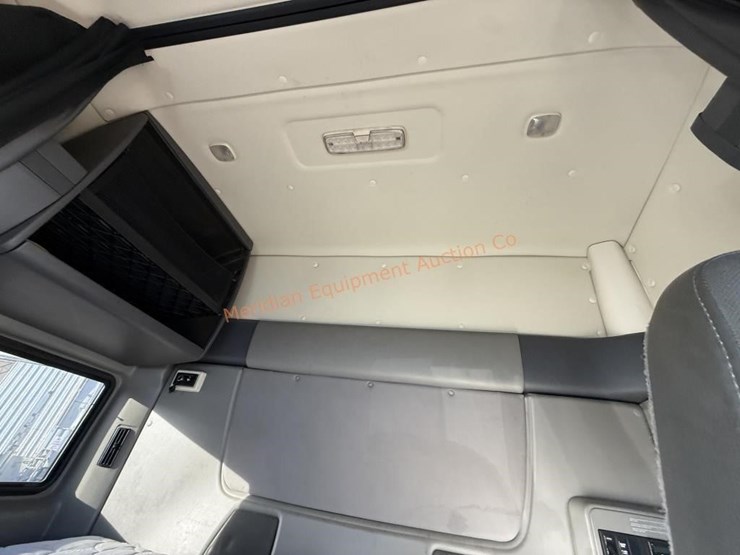 2017-international-prostar-image-26