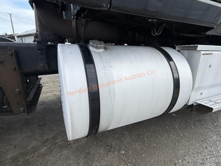 international-prostar-image-30