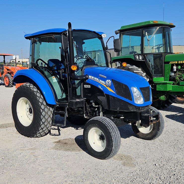 NEW HOLLAND T4.75