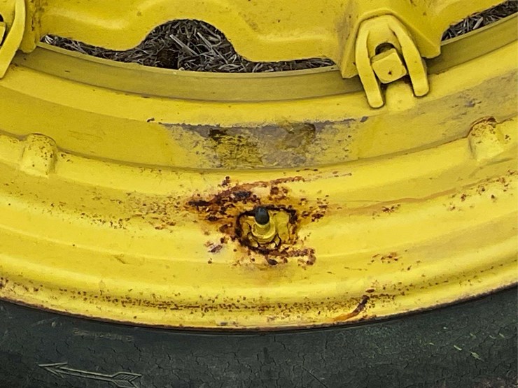 john-deere-70-image-13