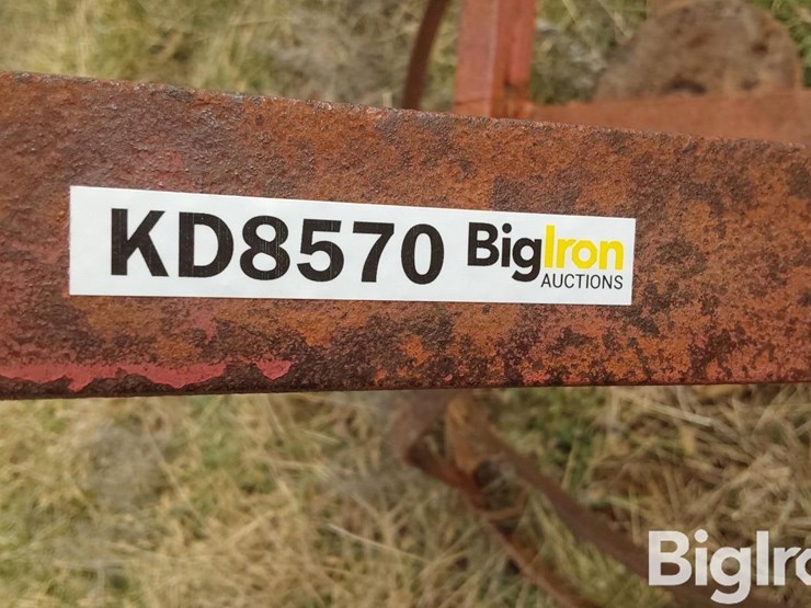 3-pt-mounted-1-row-lister-image-15