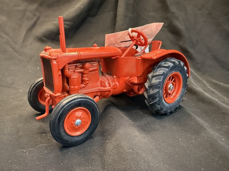 scale-models-allis-chalmers-u-image-1