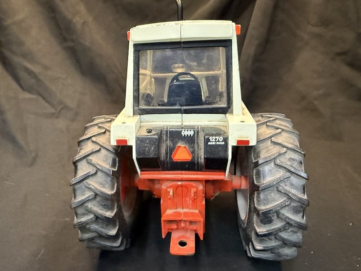 ertl-case-agri-king-1270-image-4