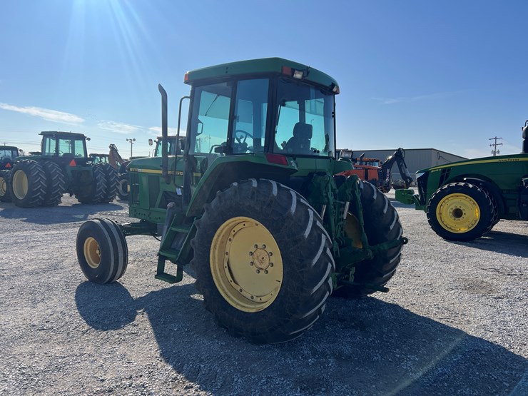 john-deere-7210-image-11