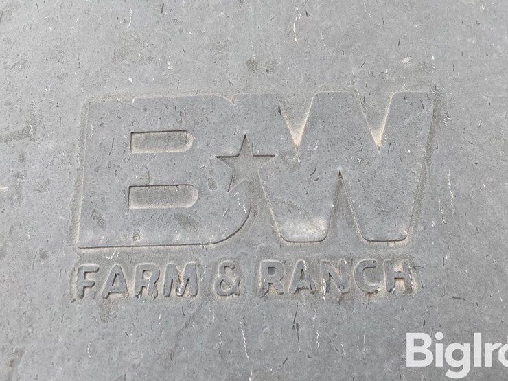 b-w-poly-mineral-feeders-image-17