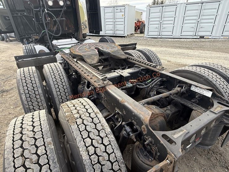 international-prostar-image-18