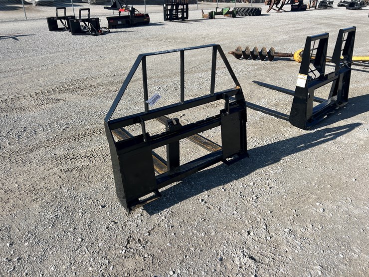 #208898-•-new-pallet-forks-image-2