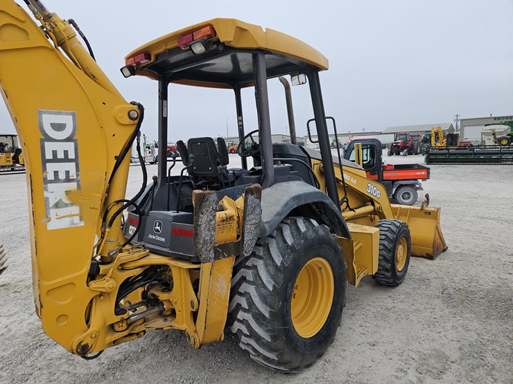 john-deere-310d-image-22