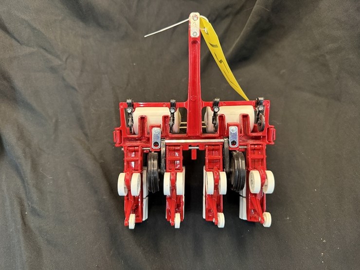 vintage-white-4-row-planter-image-4