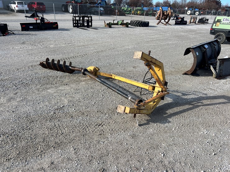 #208741-•-ground-force-post-hole-digger-image-2