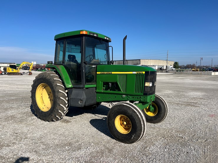 john-deere-7210-image-1