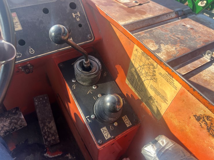 sky-trak-5028-image-12