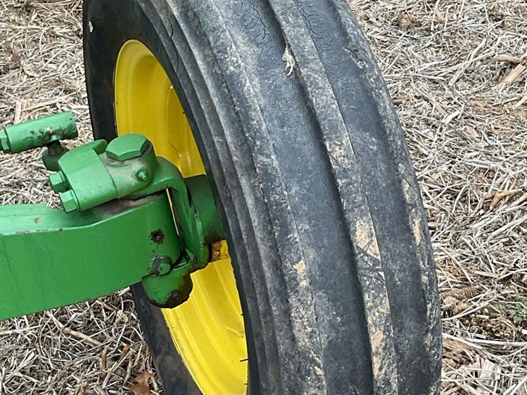 john-deere-70-image-18