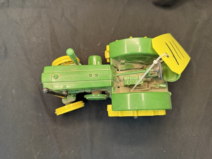 ertl-john-deere-d-image-2