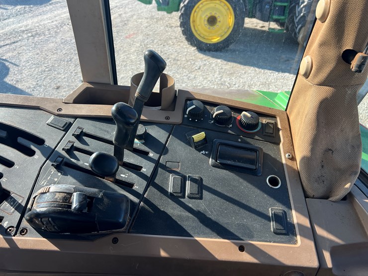 john-deere-7210-image-18