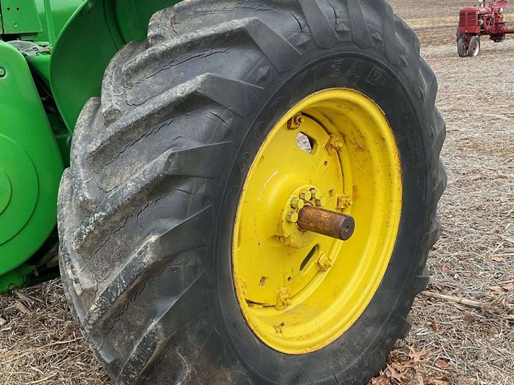 john-deere-70-image-36