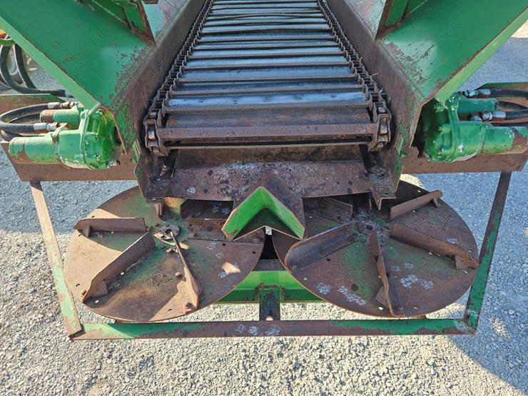 #205201-•-bbi-20-litter-spreader-image-7