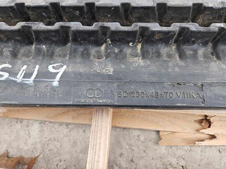 #205119-•-camso-230x48x70-tracks-image-2