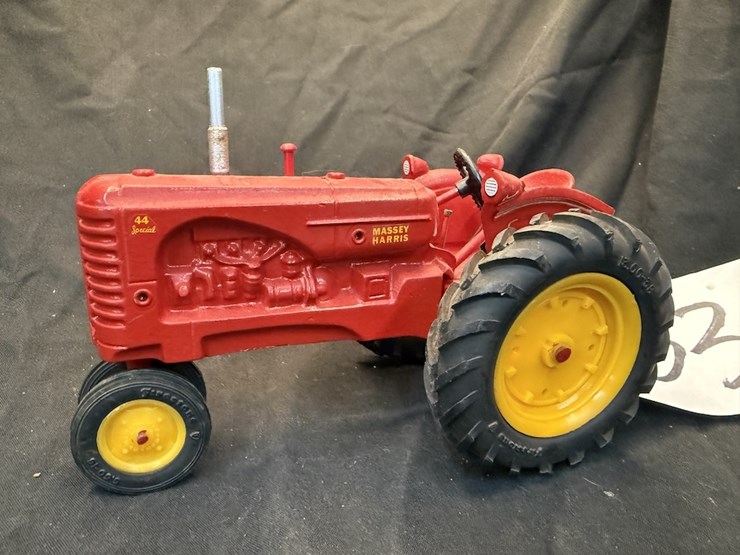 massey-ferguson-44-image-1