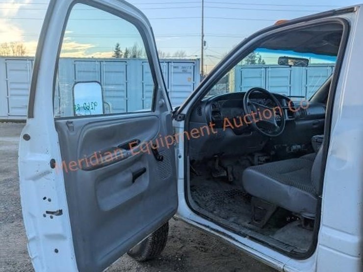 1999-dodge-ram-3500-image-17