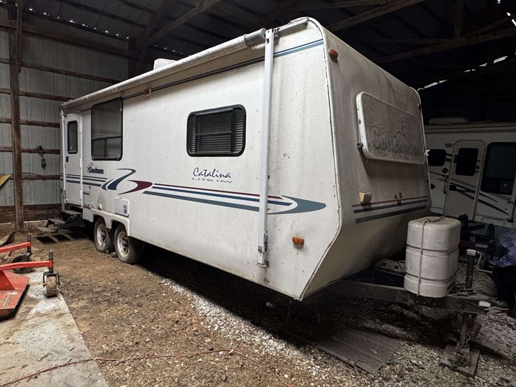 2000-coachmen-catalina-lite-hw-22'-travel-trailer-image-1