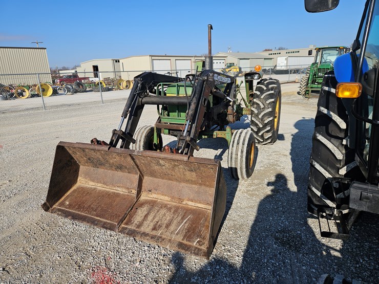 john-deere-2640-image-21