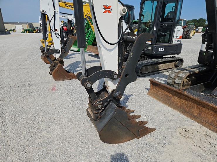 bobcat-e63-image-2