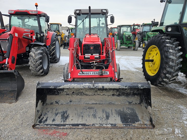 massey-ferguson-4253-image-2