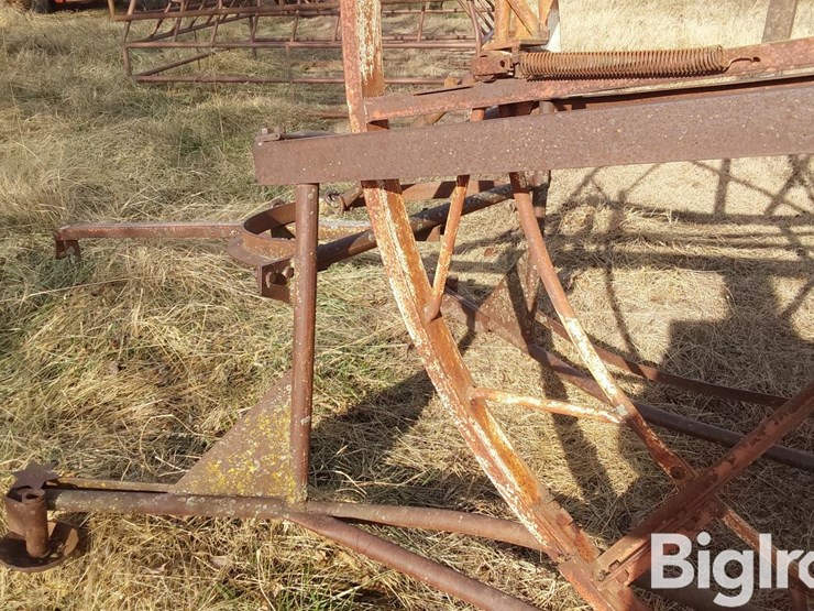 welch-ferris-wheel-bale-loader-image-20